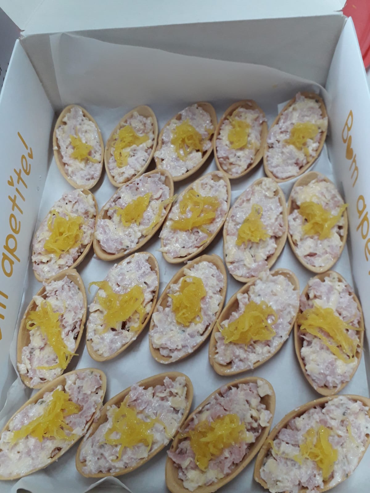 Barquete de Frios (Presunto, pepino, cenoura, queijo e maionese)