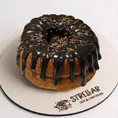 Bolo Caseirinho Cenoura com Brigadeiro